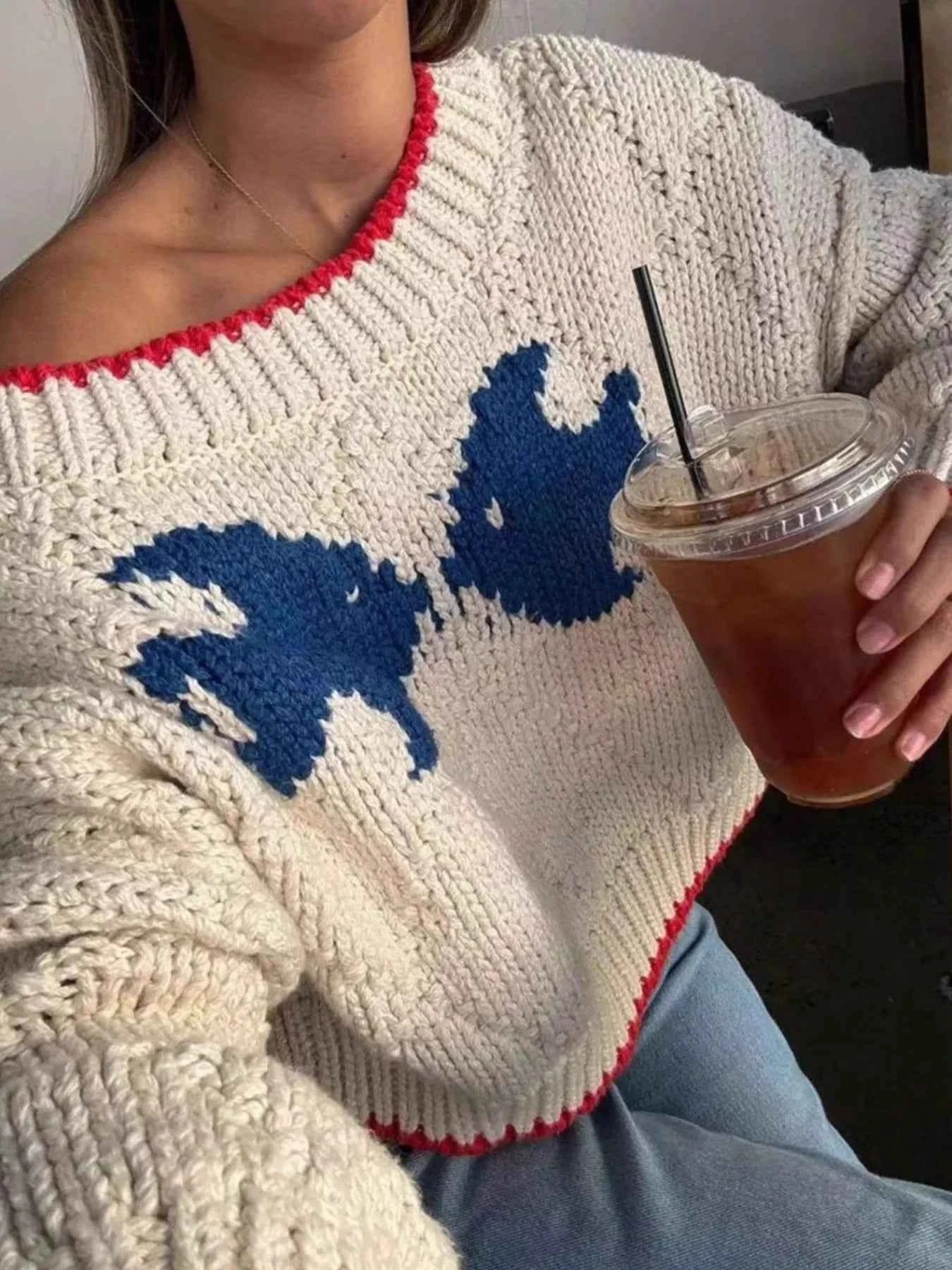 Fish Contrast Trim Round Neck Sweater daa36516-cd02-4ccc-9db0-2980fee14c23-Max-Origin