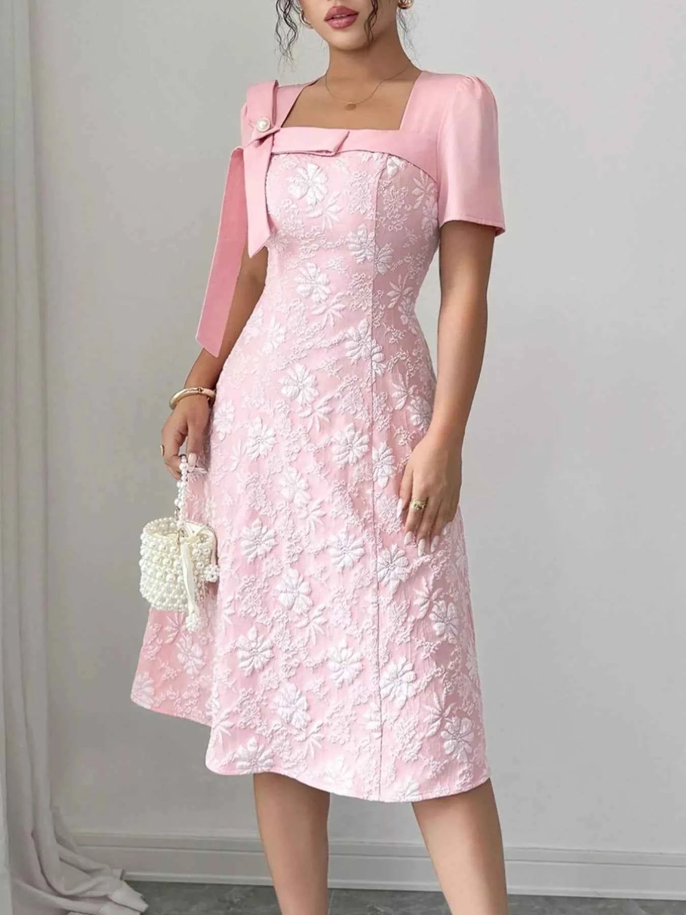 Bow Detail Square Neck Short Sleeve Dress Blush Pink db2dd4f0-5197-4c11-a3d1-9174e08c2022-Max-Origin