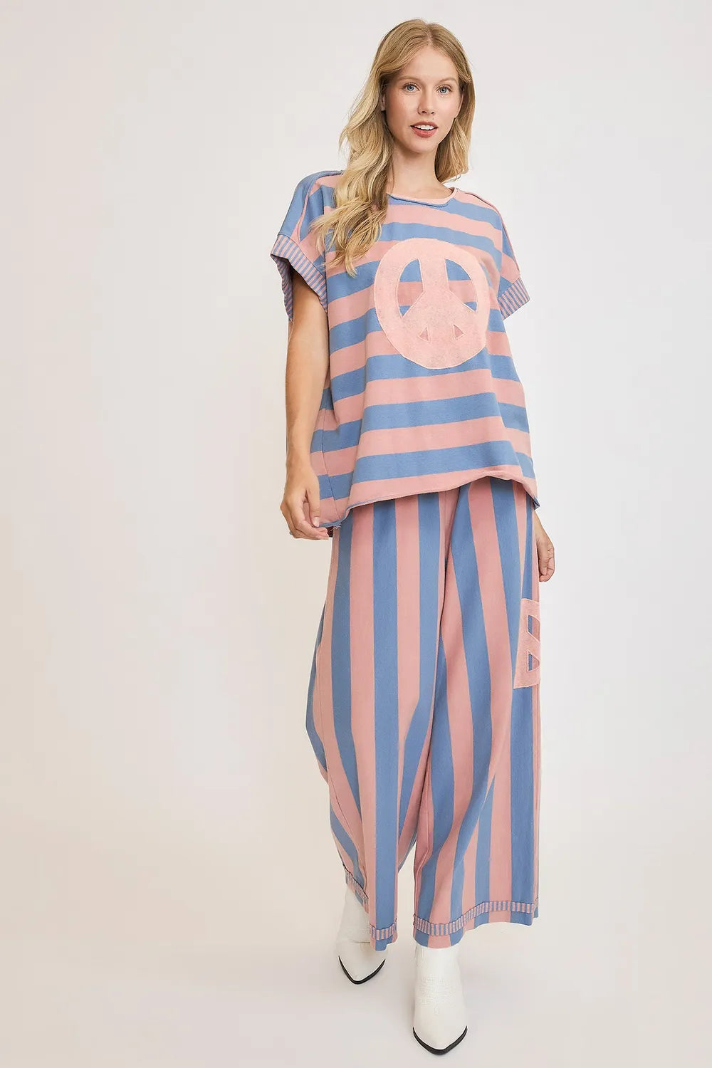 Umgee Peace Sign Patch Striped French Terry T-Shirt dc09fa34-6ad3-4ea0-b583-809dc3e0df10-Max