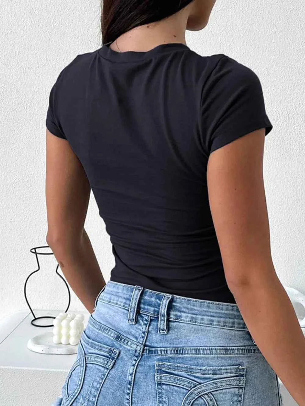Devine Star Round Neck Short Sleeve T-Shirt dd61b8ea-2c78-4ef6-ae3d-bcad0521ceb2-Max