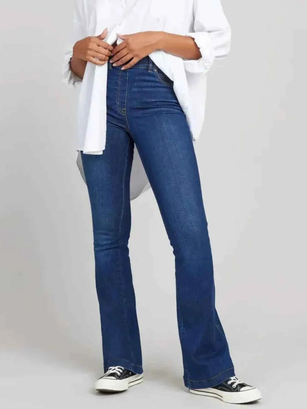 Full Size High-Waisted Flare Jeans Plus Size dd654ca0-7aad-4d55-9929-864220e27965-Max-Origin