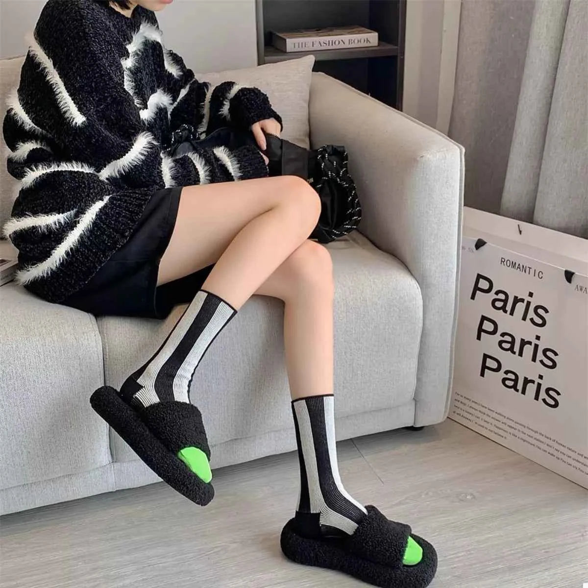 Contrast Striped Crew Socks de3e6cbb-d306-42ed-8d63-ce841a7cbe5b-Max-Origin