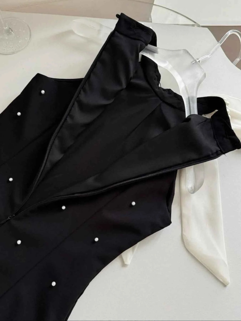 Pearl Detail Sleeveless Mini Dress dfa36dbf-51d4-4ee5-a165-611602c6cd16-Max-Origin