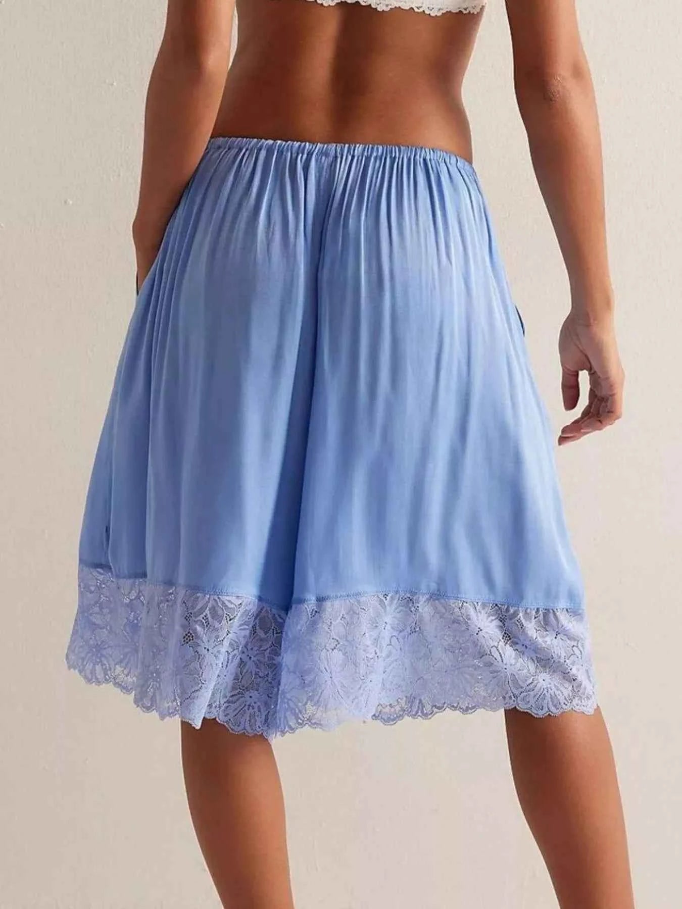 Lace Detail Shorts dffdefbc-62d5-44a9-afaa-e5cfb086abd2-Max-Origin