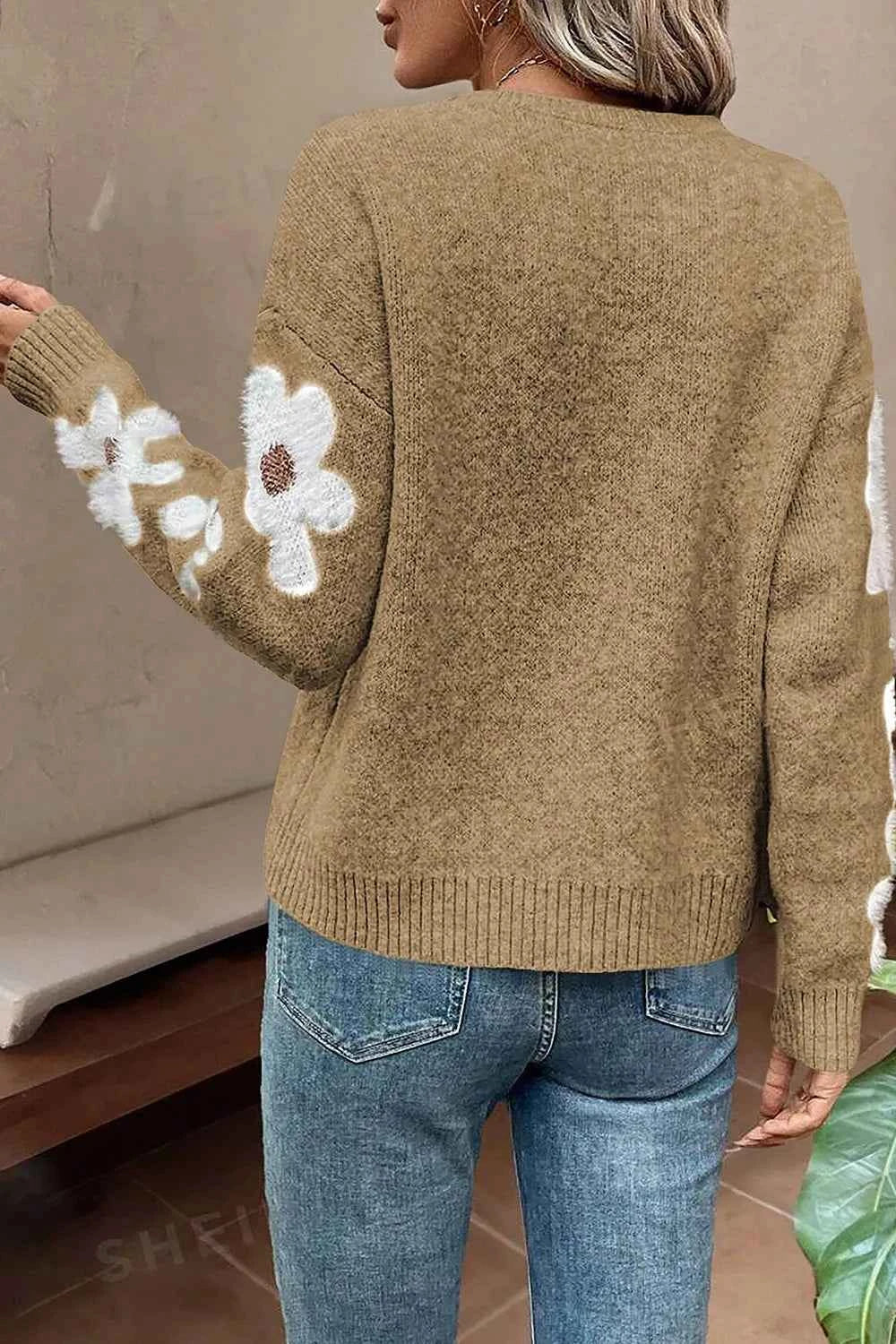 Flower Round Neck Long Sleeve Sweater e17384fb-4370-4d8b-84fd-cff87d1cb375-Max