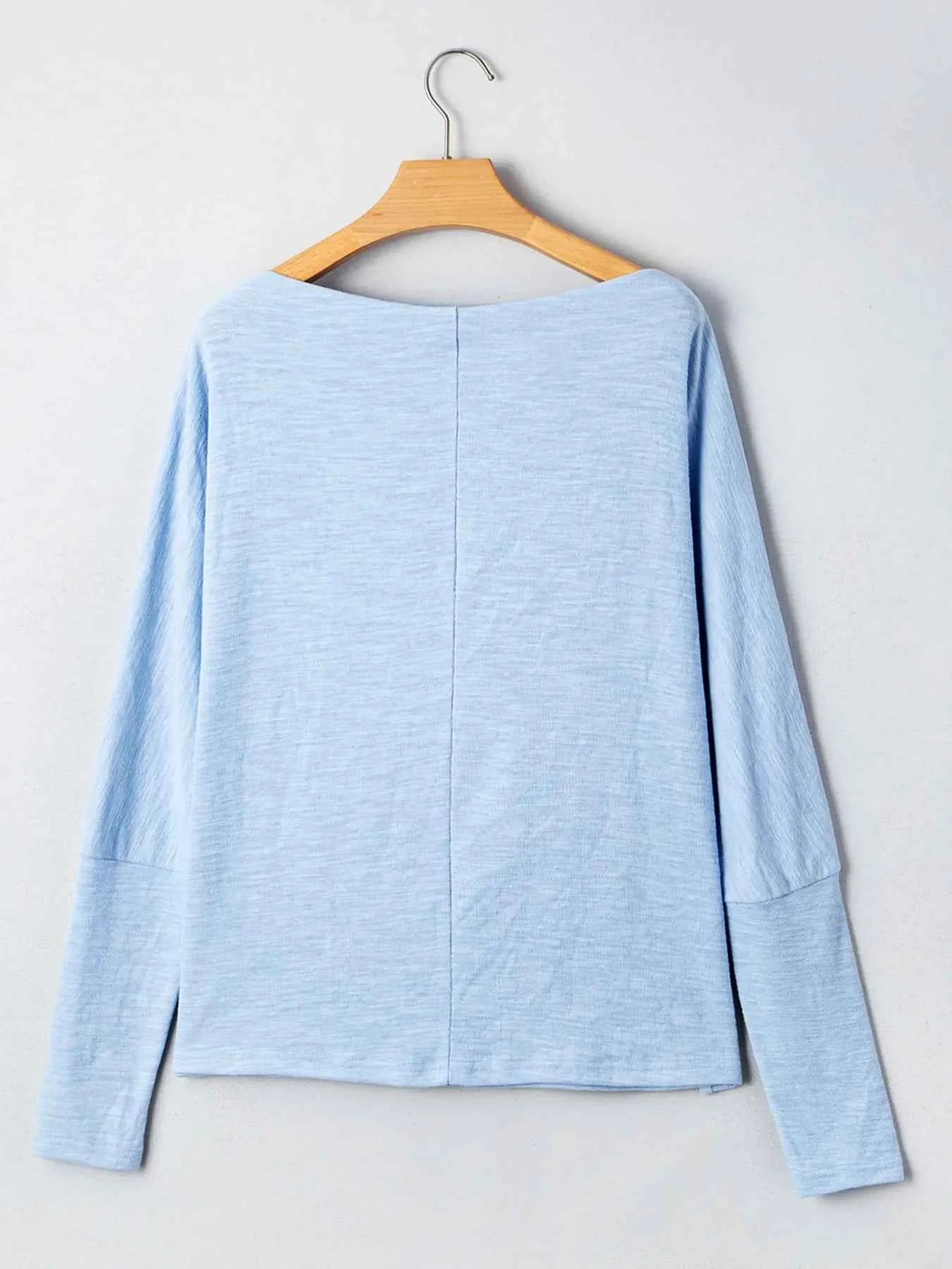 Solid Color Batwing Long Sleeve Top e1bbfc3482d0423081e91b3ceddf381d-Max-Origin