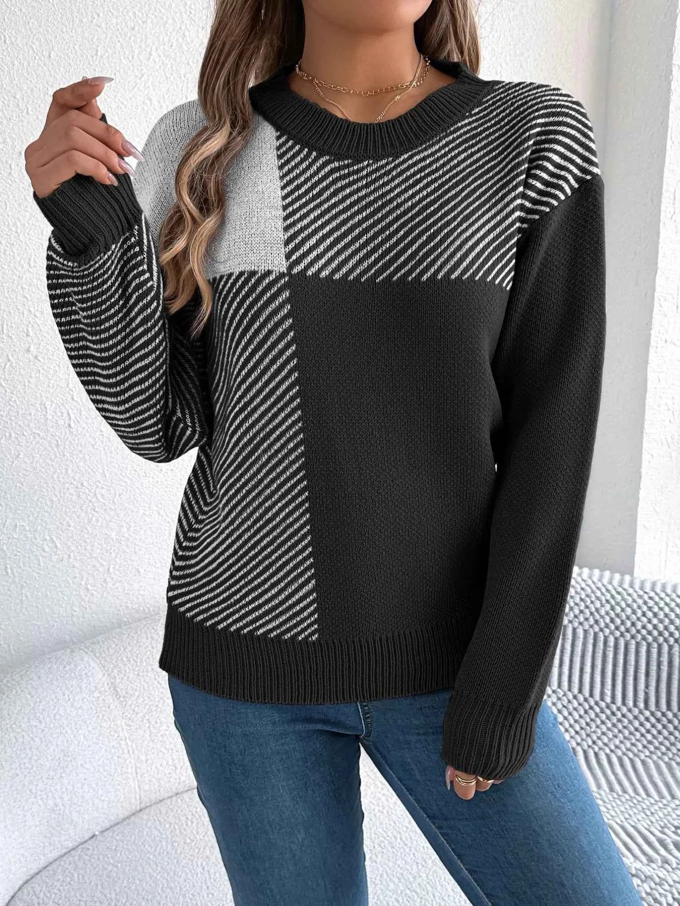 Color Block Striped Round Neck Sweater e22bd52e-40e6-4166-a518-65b4a56c9349-Max-Origin