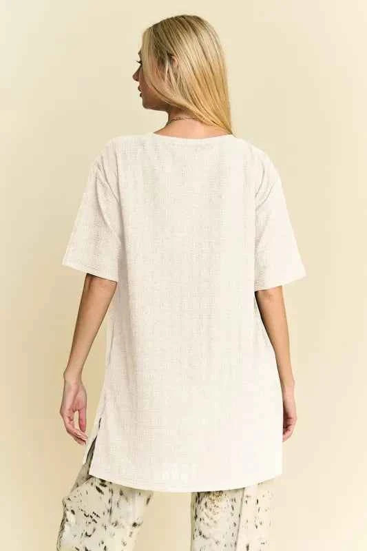 Davi & Dani Short Sleeve Side Slit T-Shirt with Pockets e2c198350cbd4f89b670d33c888a790a-Max-Origin