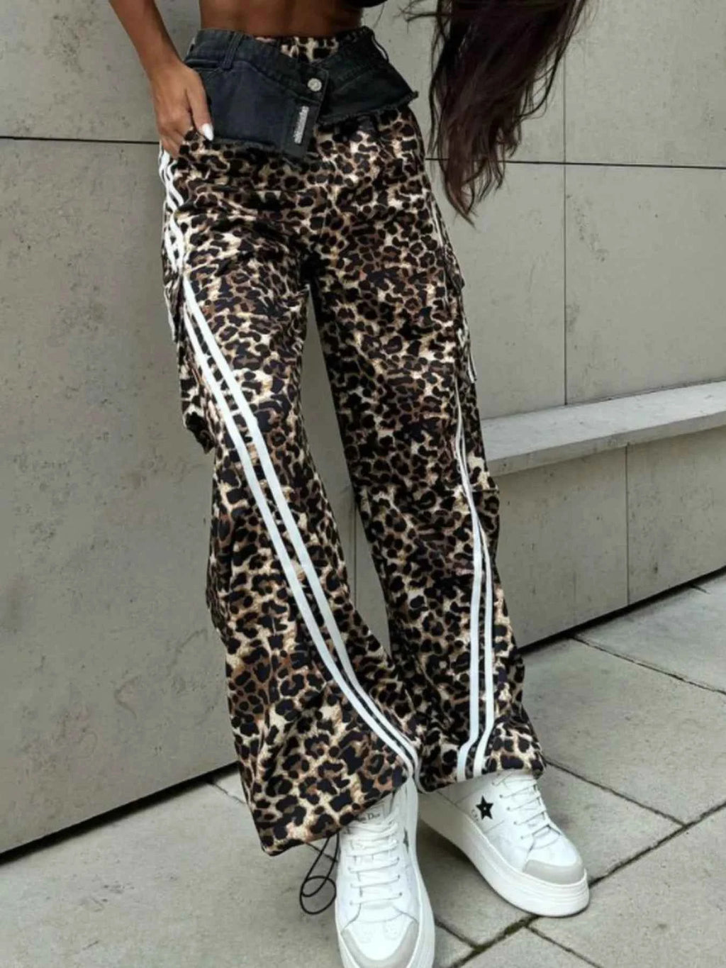 Leopard Print Wide Leg Pants with Side Stripe Detail e3ba235635874dcb9bbbf38409ff94cb-Max-Origin