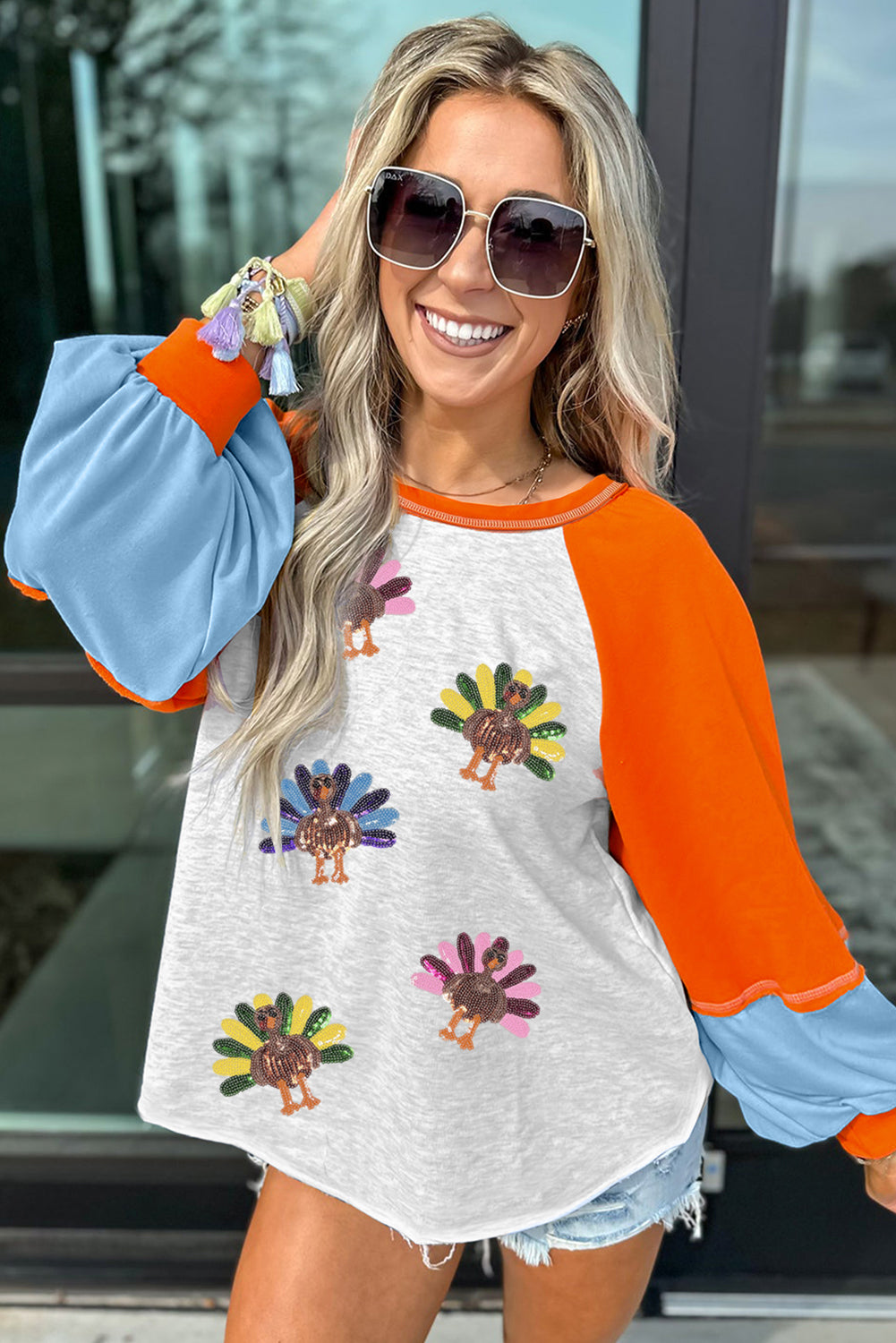 Light Grey Thanksgiving Turkey Graphic Sequins Patch Color Block Raglan Sleeve Top e48c852a2423b9ca
