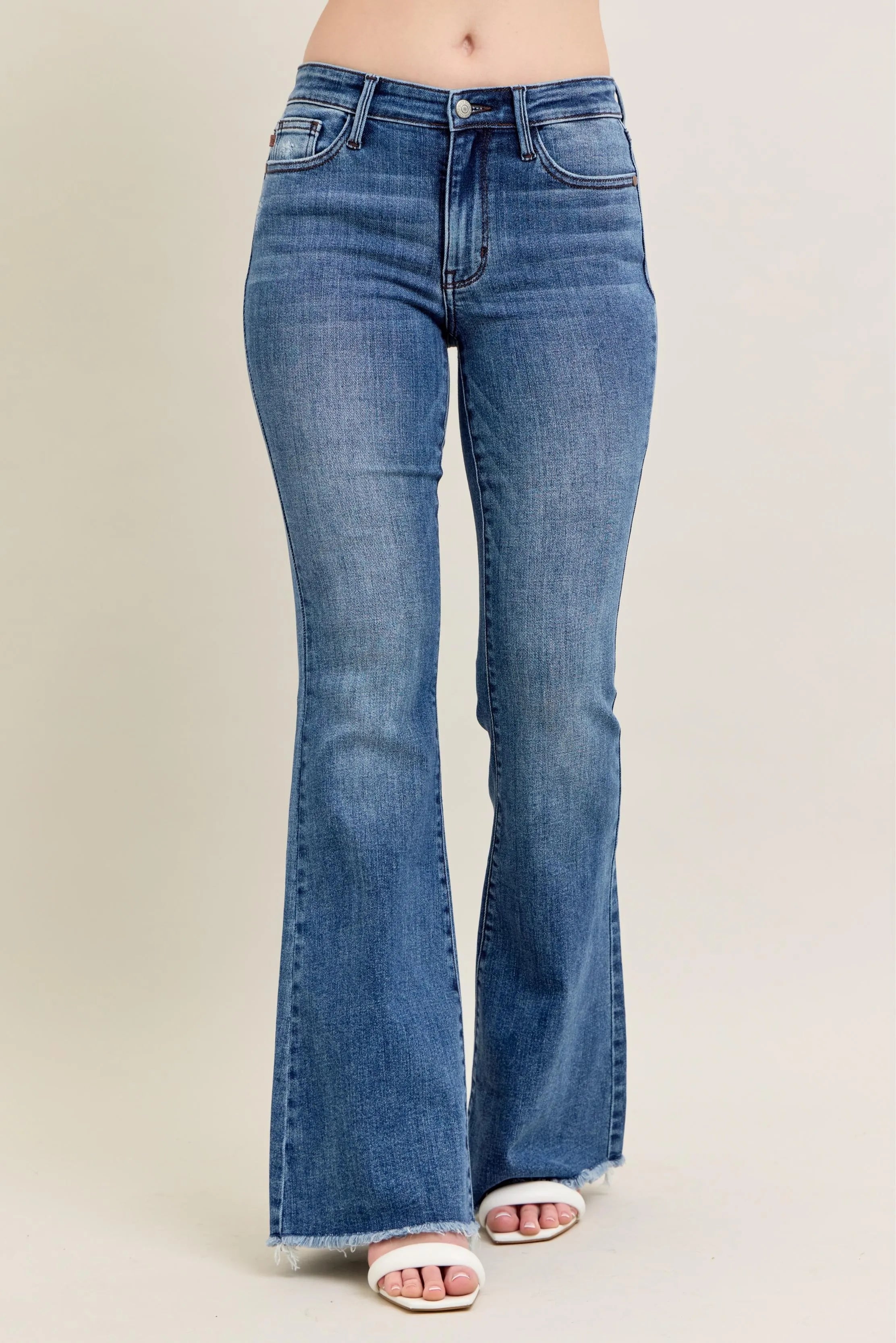 Judy Blue Full Size Mr Vintage Wash Flare Jeans W/ Destroy and Fray Hem Plus Size MD e55c20bd6dbb4c6ba3fab63e0094b176-Max-Origin