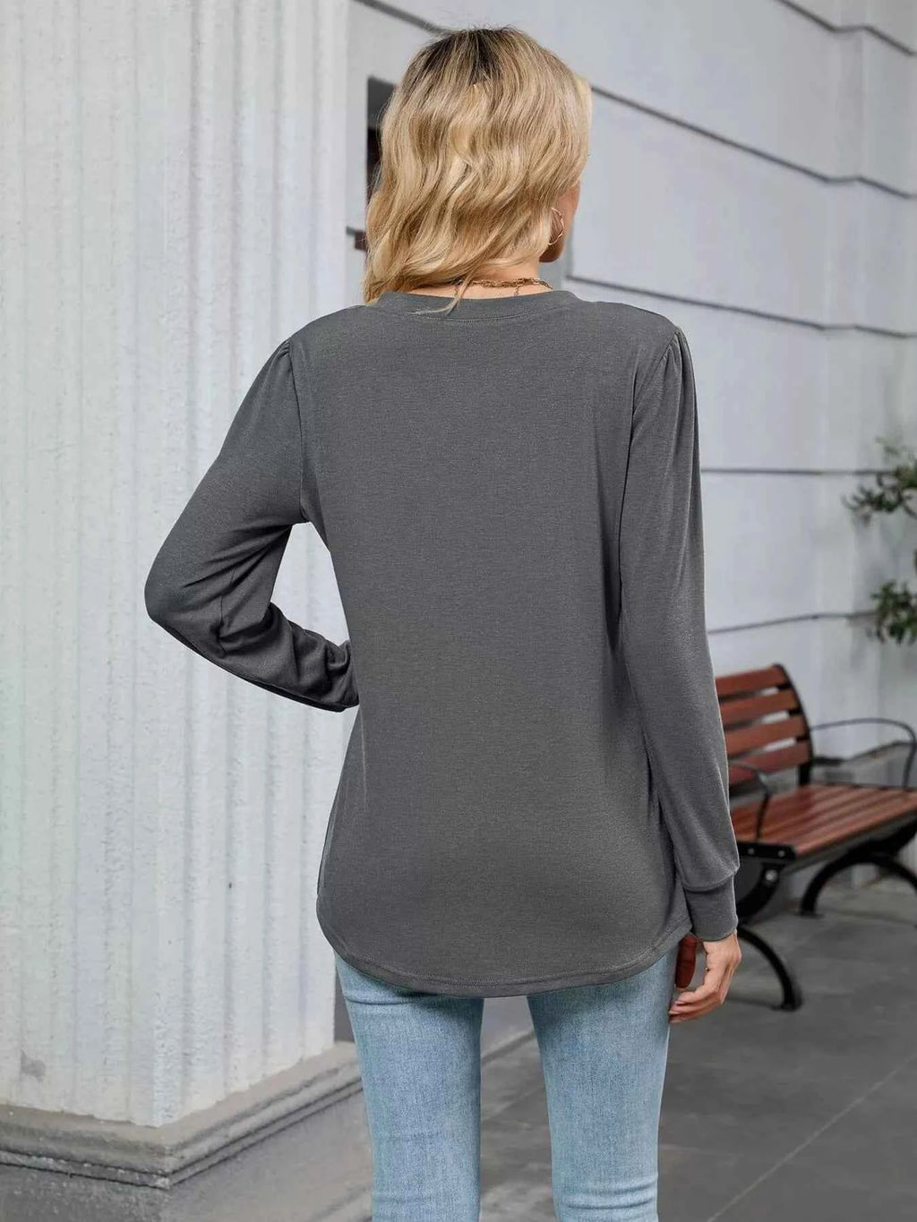 V-Neck Long Sleeve Relaxed Fit T-Shirt e5c6f6c575d5487d87fdedbac4316e9d-Max-Origin