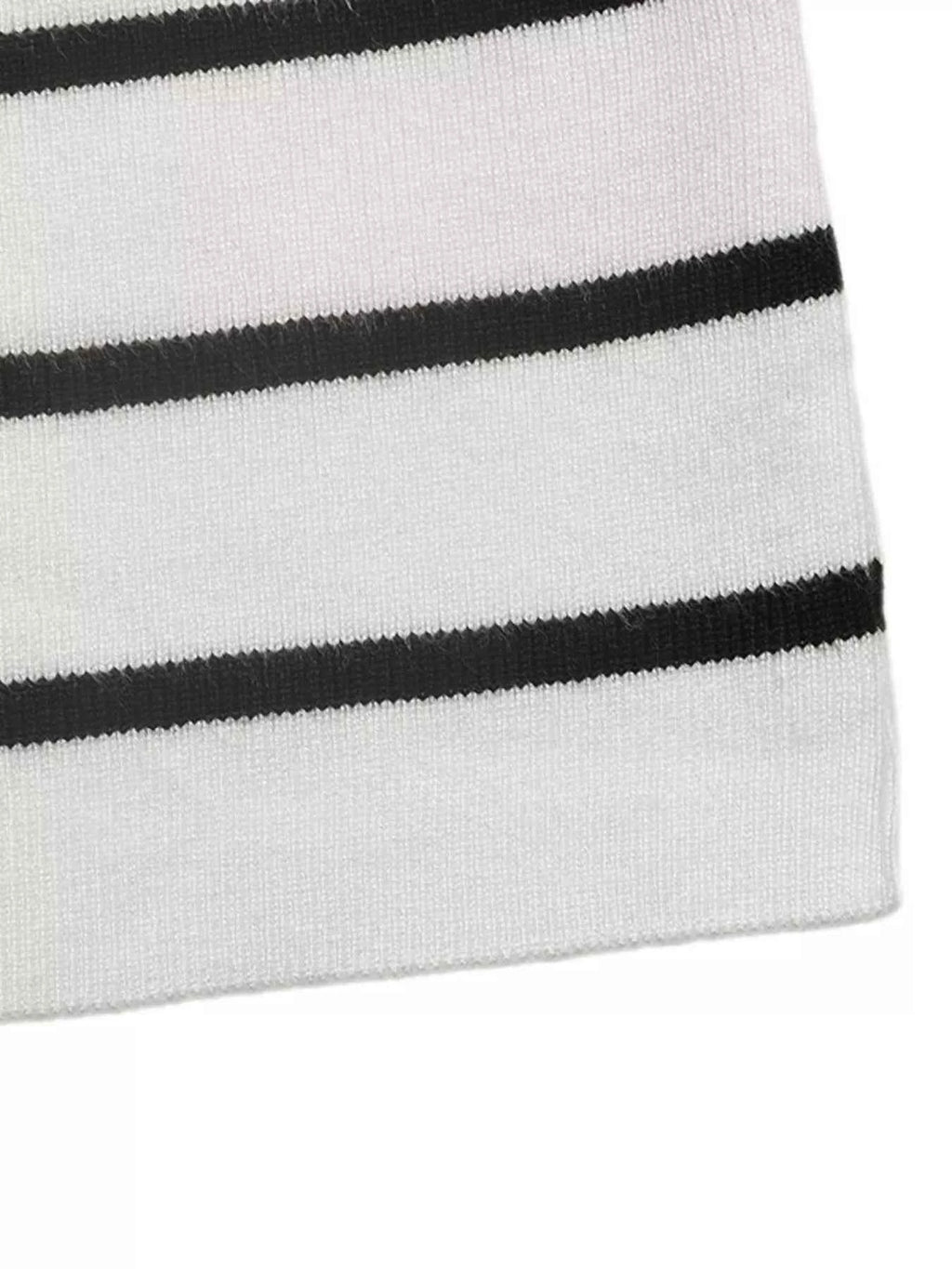 Striped V-Neck Long Sleeve Sweater e60f31c6-0098-4759-98e9-504a02eef40e-Max-Origin