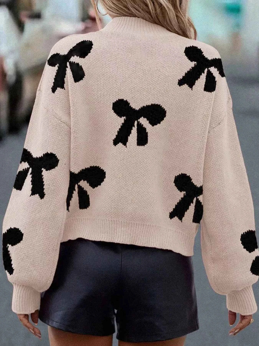 Pearl Embellished Bow Pattern Loose Sweater e6228f0b-087e-44f6-9ca7-8fcf1f8f95f1-Max-Origin