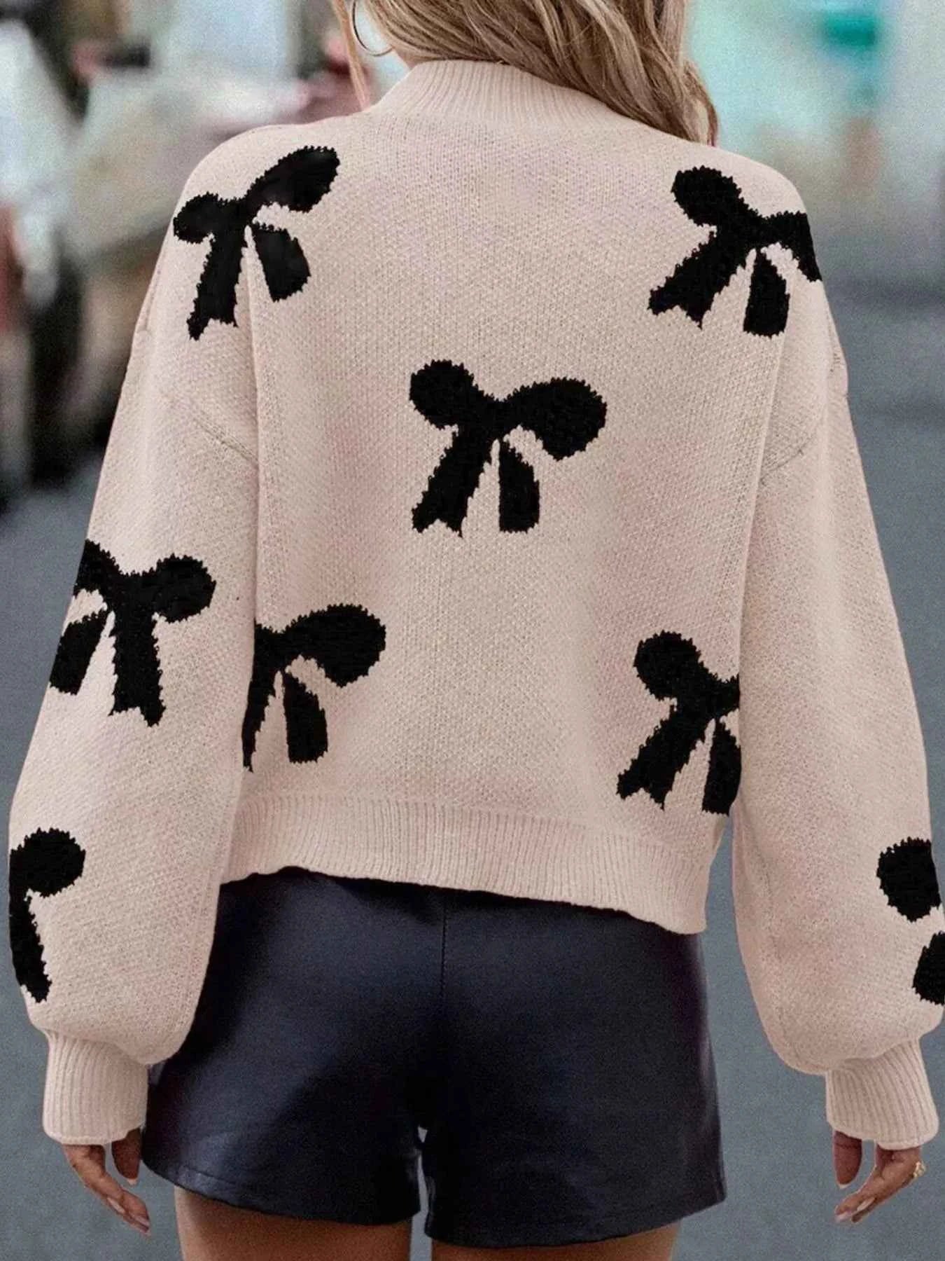 Pearl Embellished Bow Pattern Loose Sweater e6228f0b-087e-44f6-9ca7-8fcf1f8f95f1-Max-Origin