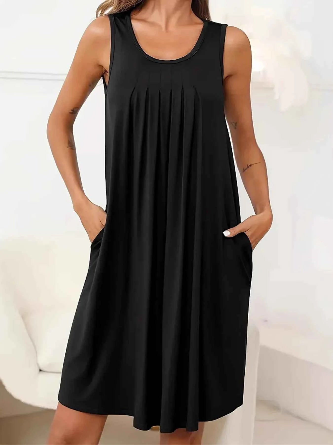 Flowy Pleated Tank Dress with Pockets Black e7be4d78df514109b5b6e1767b710fac-Max-Origin