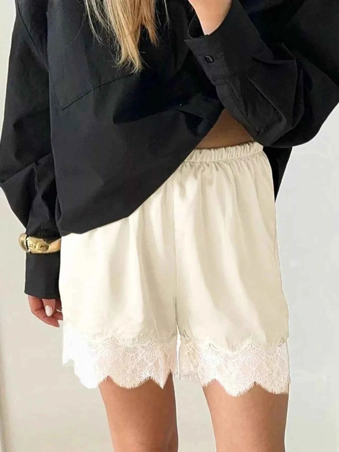 Lace Trim Elastic Waist Shorts White e914e5a7-b962-47ca-930a-136da54754a2-Max-Origin