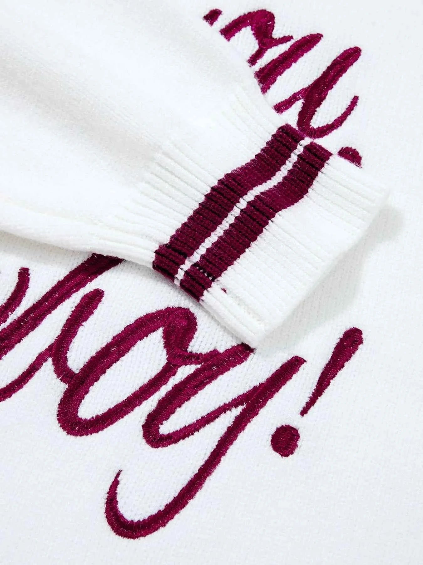 Letter Contrast Hem Round Neck Sweater e9701b8c-1c9c-475e-b64c-a976e3c0a1fb-Max-Origin