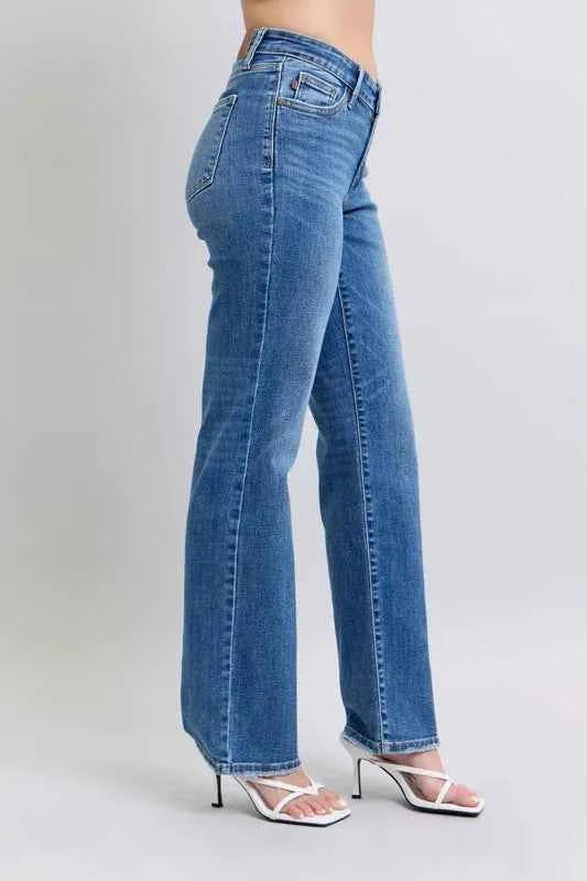 Judy Blue Full Size High Waist V-Front Vintage Wash Straight Jeans Plus Size ea215fb5211d42fdbd5e3aefbfe9d3ab-Max-Origin