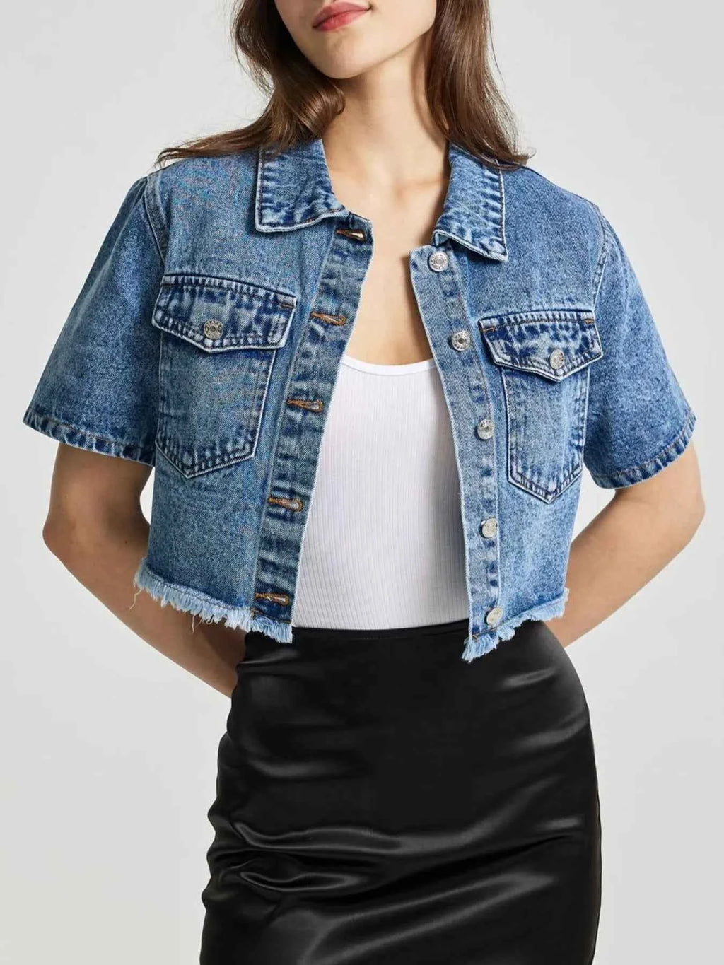 Cropped Short Sleeve Denim Jacket with Frayed Hem ea29e389-14ea-4866-88f6-1dbe6211d492-Max-Origin