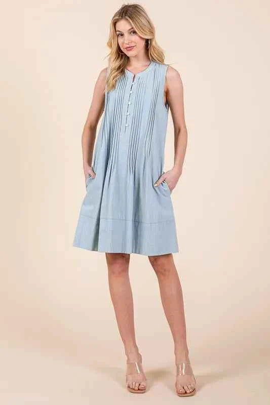 Lime 'N' Chili Denim Pintuck Detail Sleeveless Midi Dress ea41d01978724fb59653ba72c5bc3fb9-Max-Origin