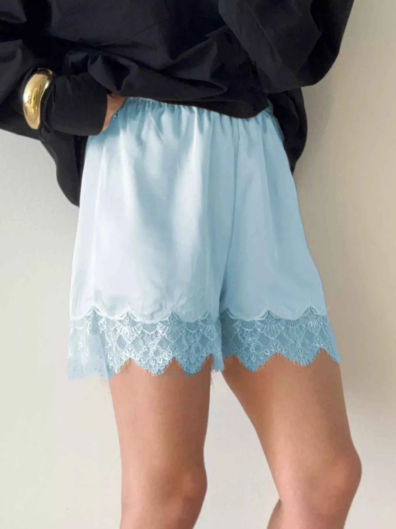 Lace Trim Elastic Waist Shorts ea577f43-8a64-4cd6-95d9-a1bfef7e38bc-Max-Origin