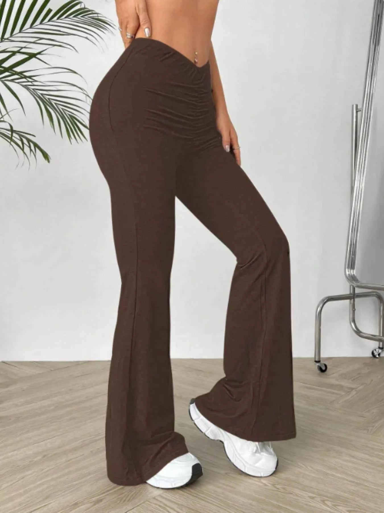 High Waisted Flare Pants eb5affed-3550-4cec-8ecd-581da5895d1b-Max-Origin