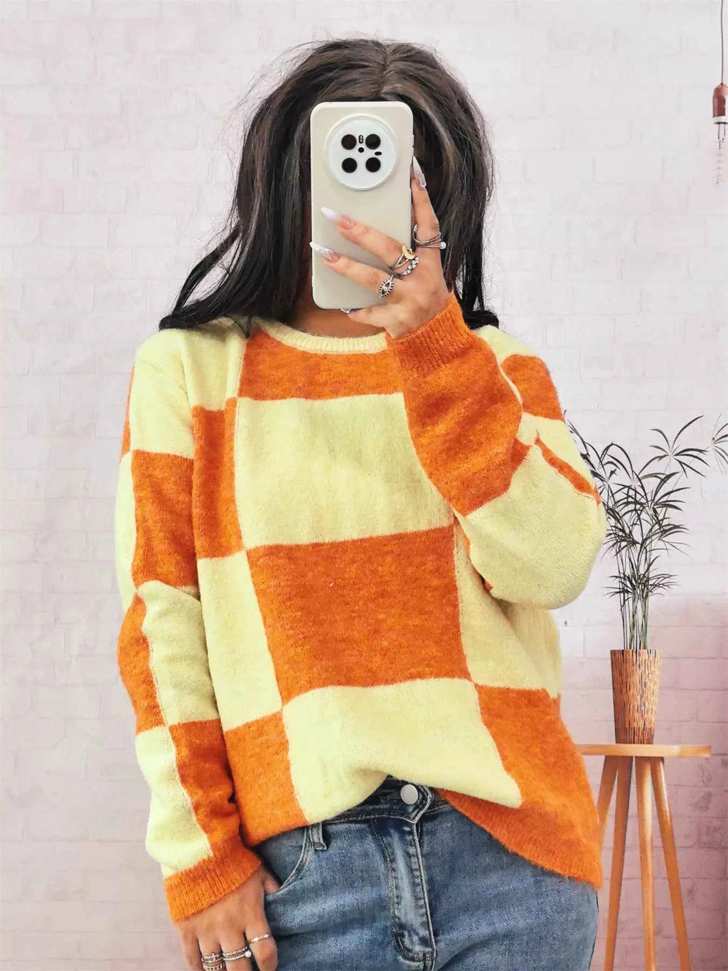 Color Block Round Neck Sweater ebb1e6ef759c4d1587b3761b02716895-Max-Origin