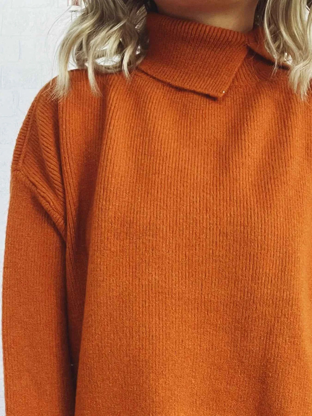 Slit Turtleneck Long Sleeve Sweater eccf7462-4ef0-4043-8038-fd50001b340e-Max-Origin