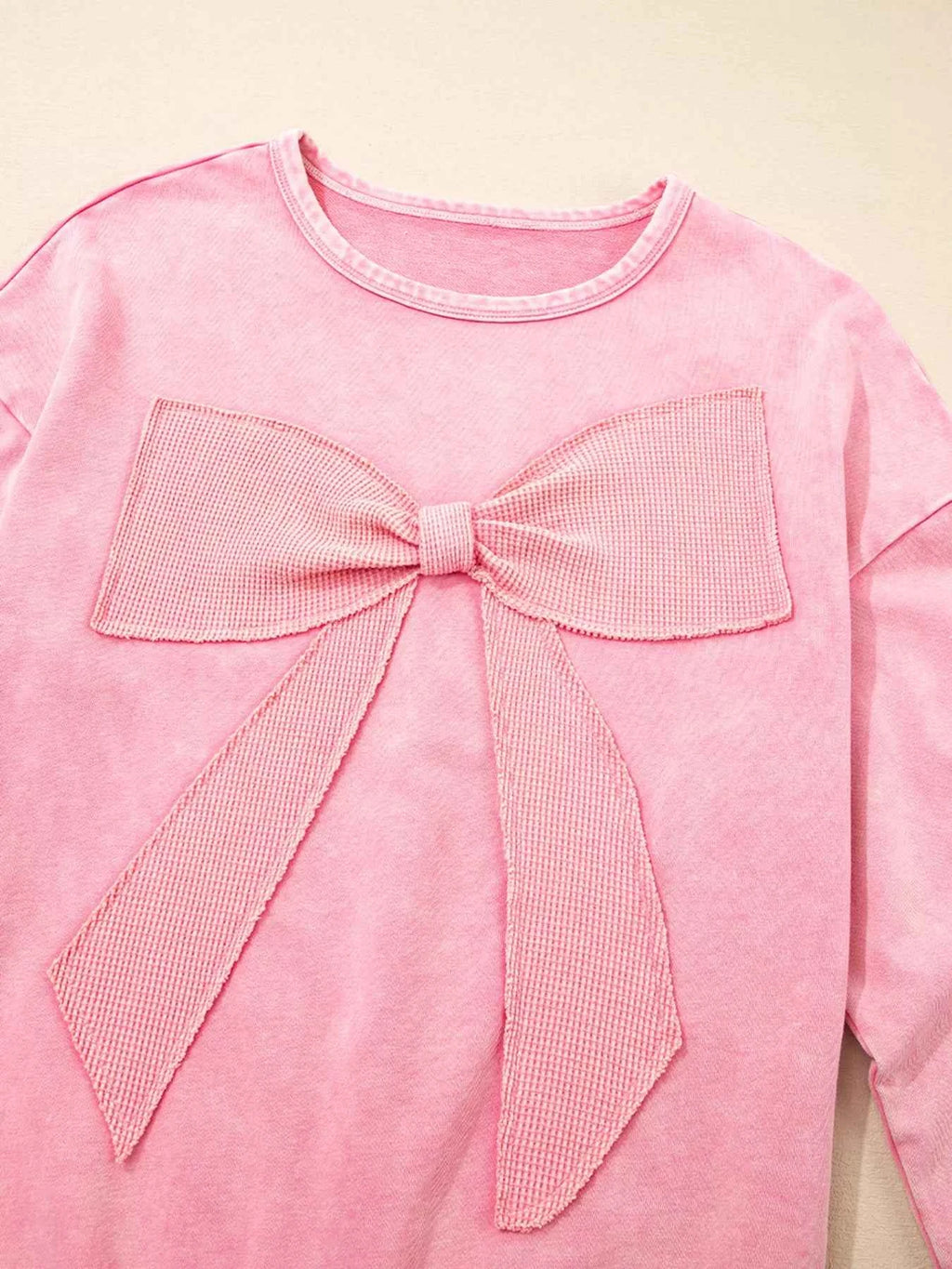 Mineral Wash Bow Patchwork Sweatshirt ee4780a32a8543c8b760ca47059f9e33-Max-Origin