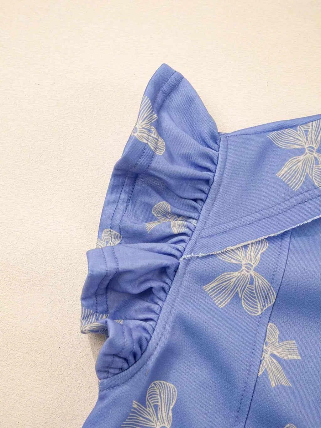 Bow Knot Print Crewneck Ruffled Sleeve Shift Mini Dress f08a11a022bf4b52ada7b05e7c9088d4-Max-Origin