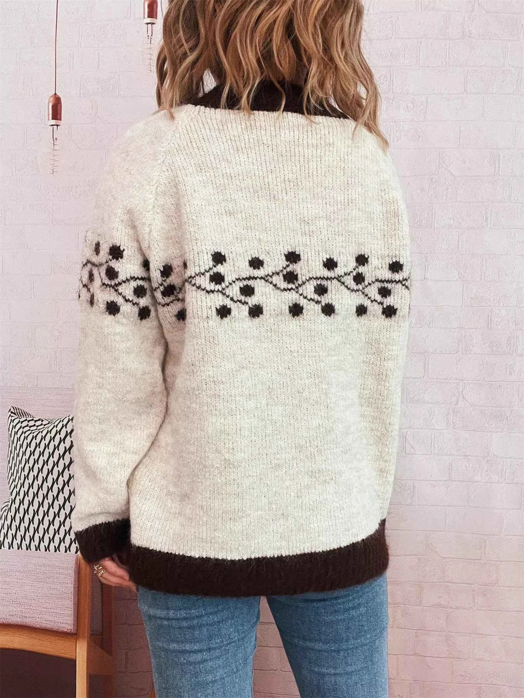 Contrast Hem Round Neck Sweater f08bb29431ab413fb5810df021f9add9-Max-Origin