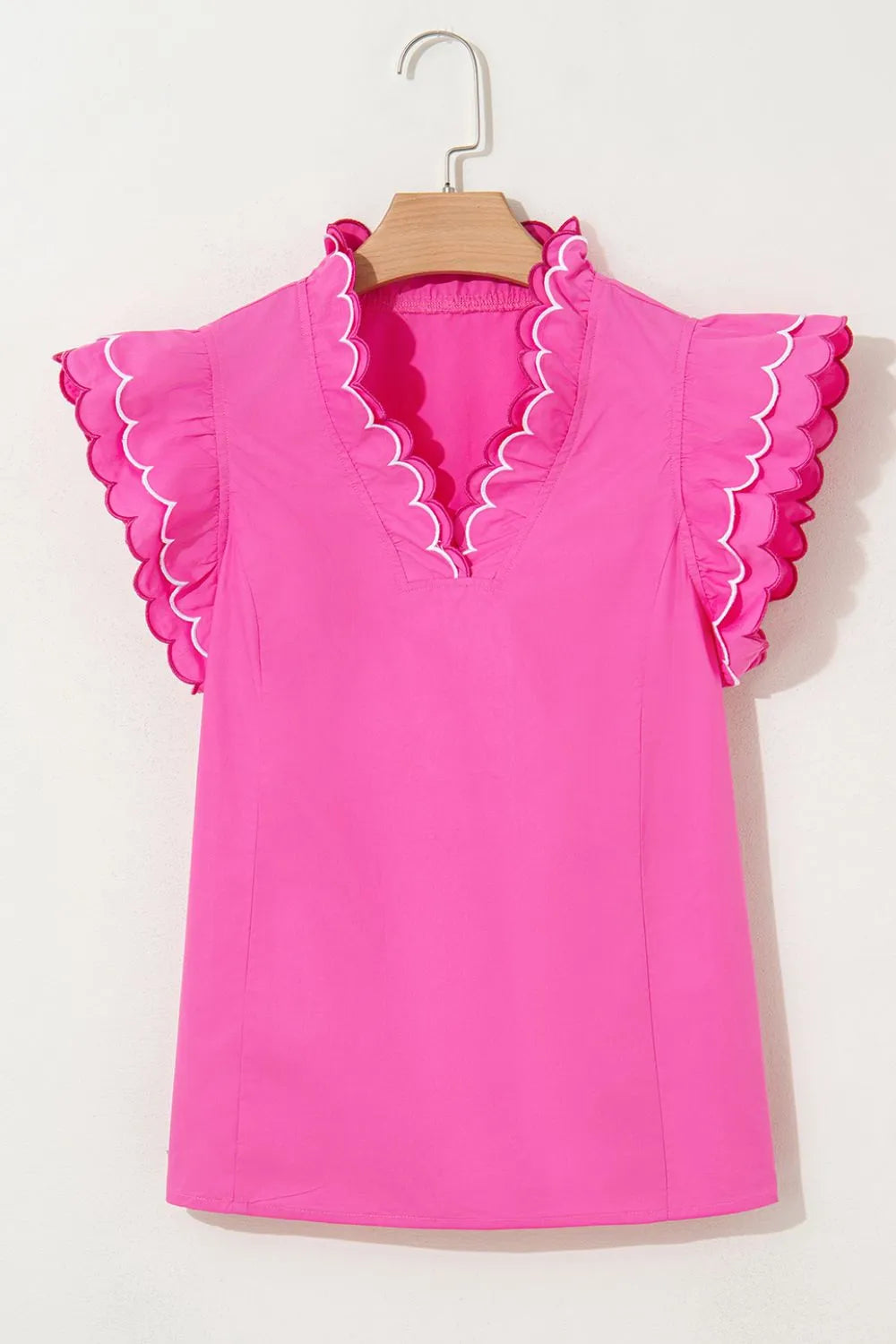 Contrast Scallop Trim Layered Short Sleeve V Neck Blouse f0c63c3a-05ad-4b46-bccb-98469efdcc20-Max-Origin