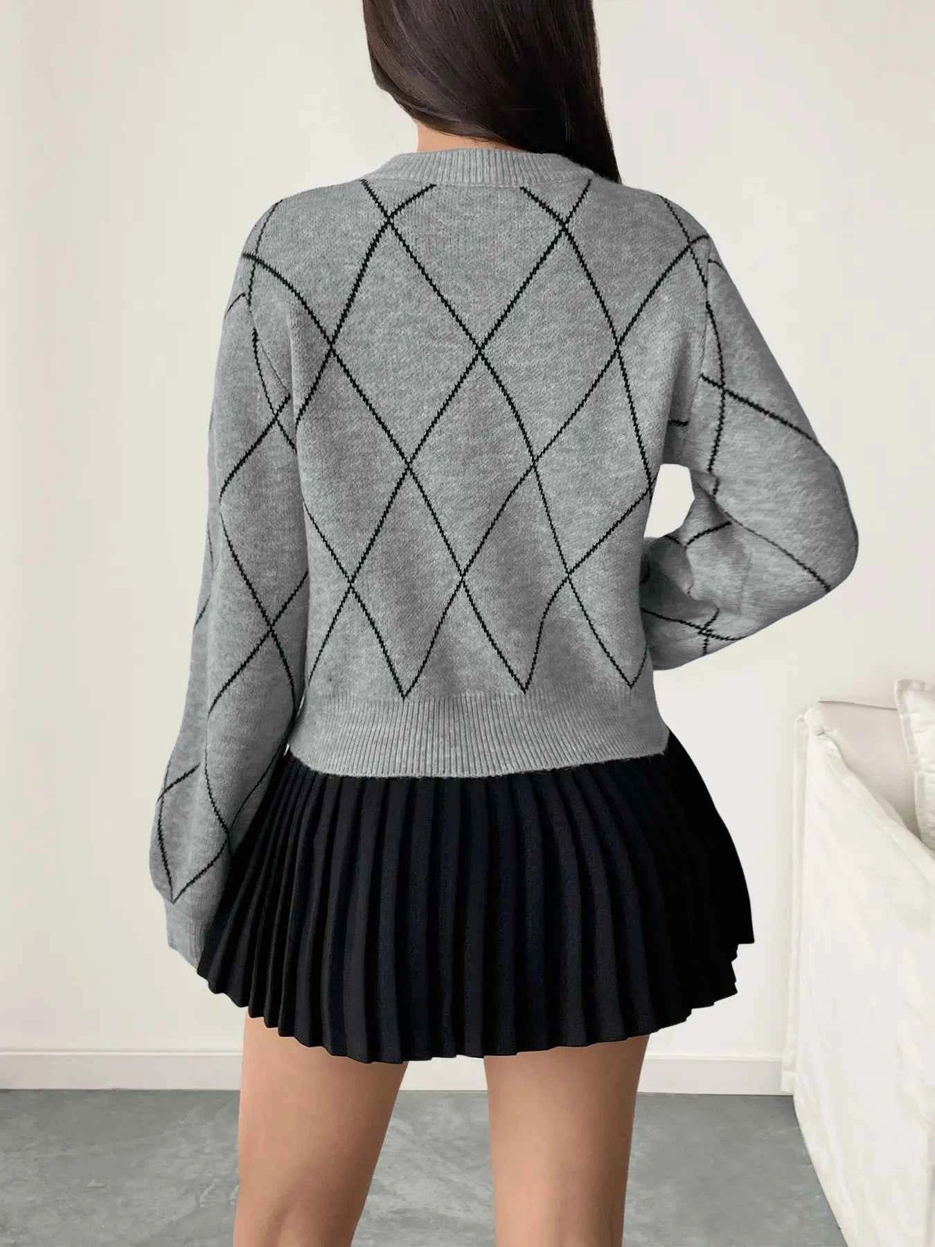 Diamond Pattern Bow Detail Sweater f0d7e0718ae245df8d64af0ee48fcaf4-Max-Origin