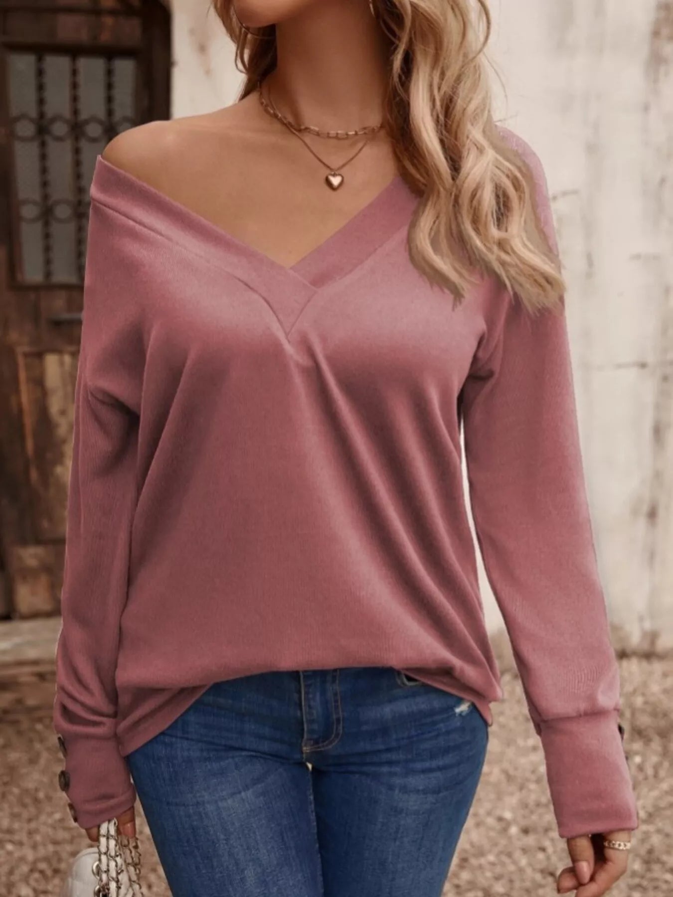 V-Neck Long Sleeve T-Shirt f10658af3f384735bcb65d97f77c7697-Max-Origin