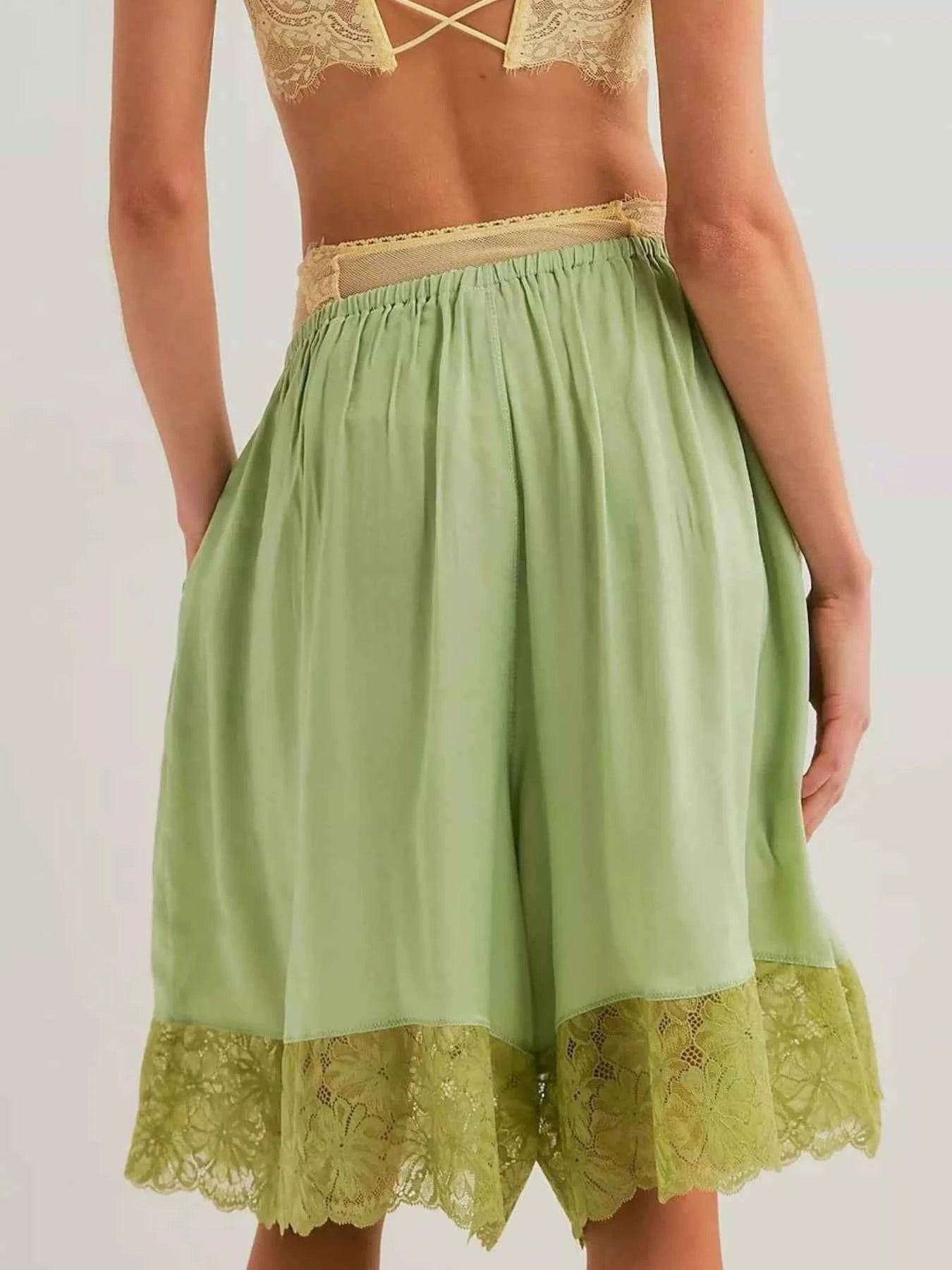Lace Detail Shorts f2623185-e7dc-4e57-be35-35a6549d1132-Max-Origin