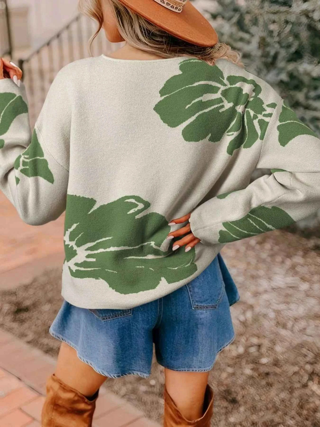 Leaf Round Neck Long Sleeve Sweater f3095bef-a4f0-49c3-9e51-98c1f87708b8-Max-Origin