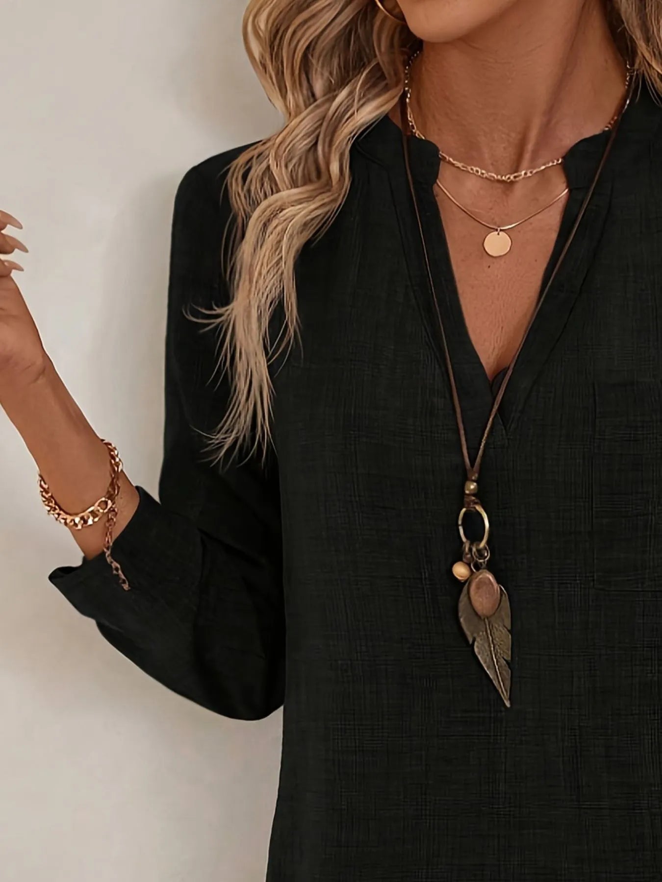 Notched Roll-Tab Sleeves Blouse f4c5b688-d8bb-4611-8630-71c5971752c6-Max-Origin