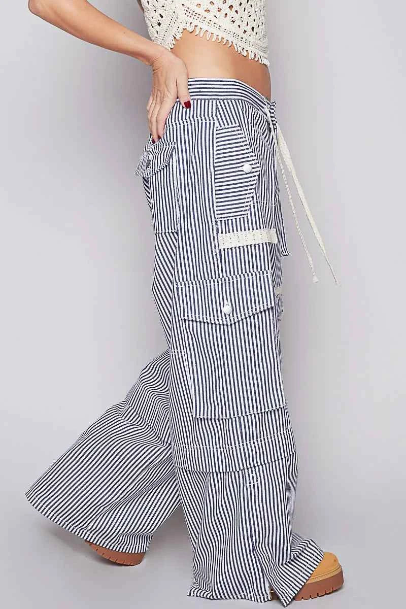 POL Striped Wide Leg Pants with Cargo Pockets f4fcf351-aa59-4bc1-83f4-de6570d5e78d-Max-Origin