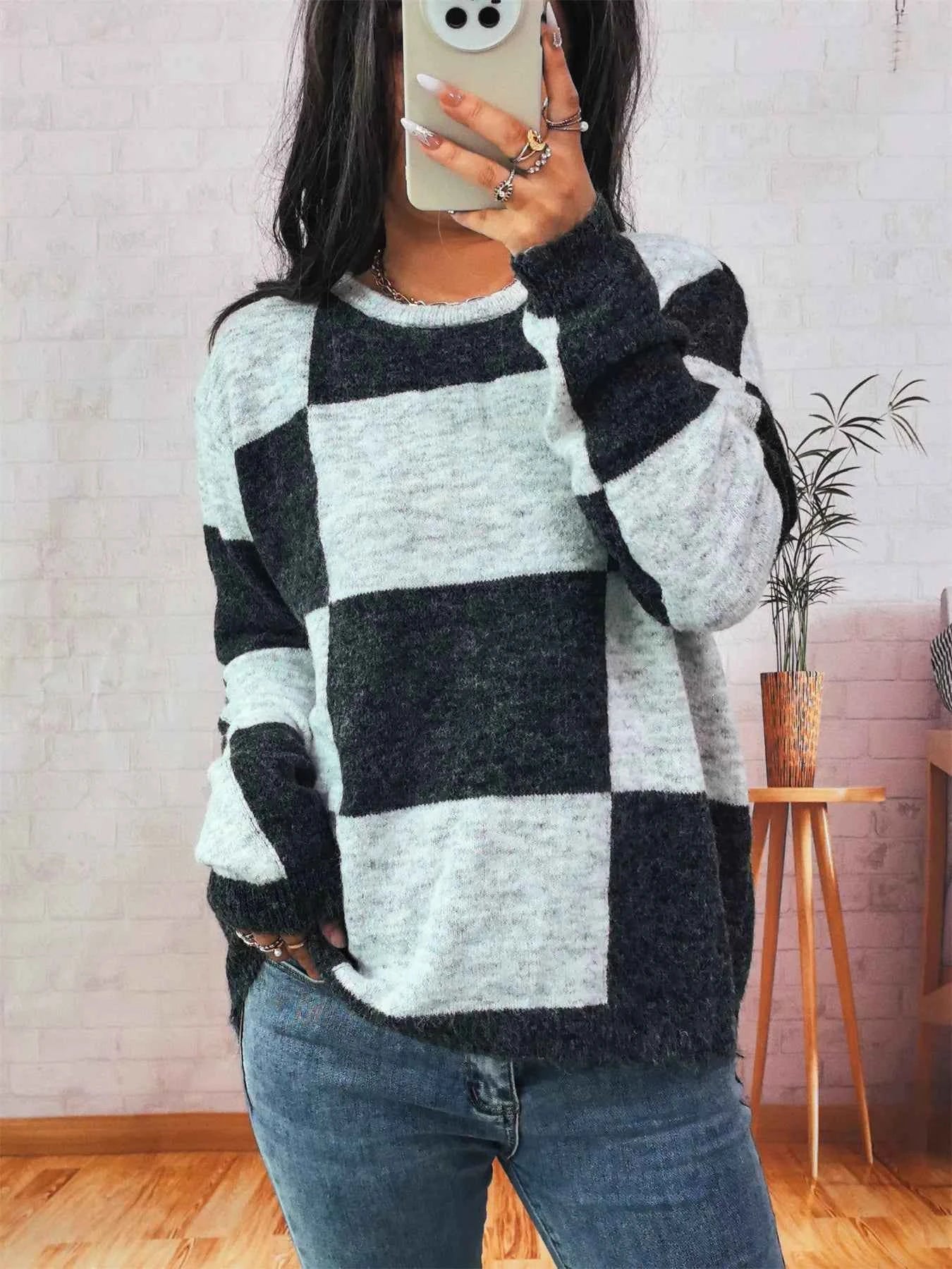 Color Block Round Neck Sweater f5b9106d5338431588ec1f1fddcbb237-Max-Origin