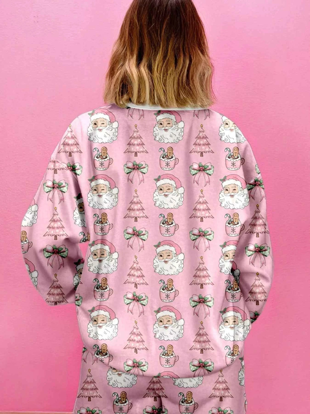 Christmas Santa Print Round Neck Top and Shorts Lounge Set f68724a2e1e142b59ec9dd8e9a2901b0-Max-Origin