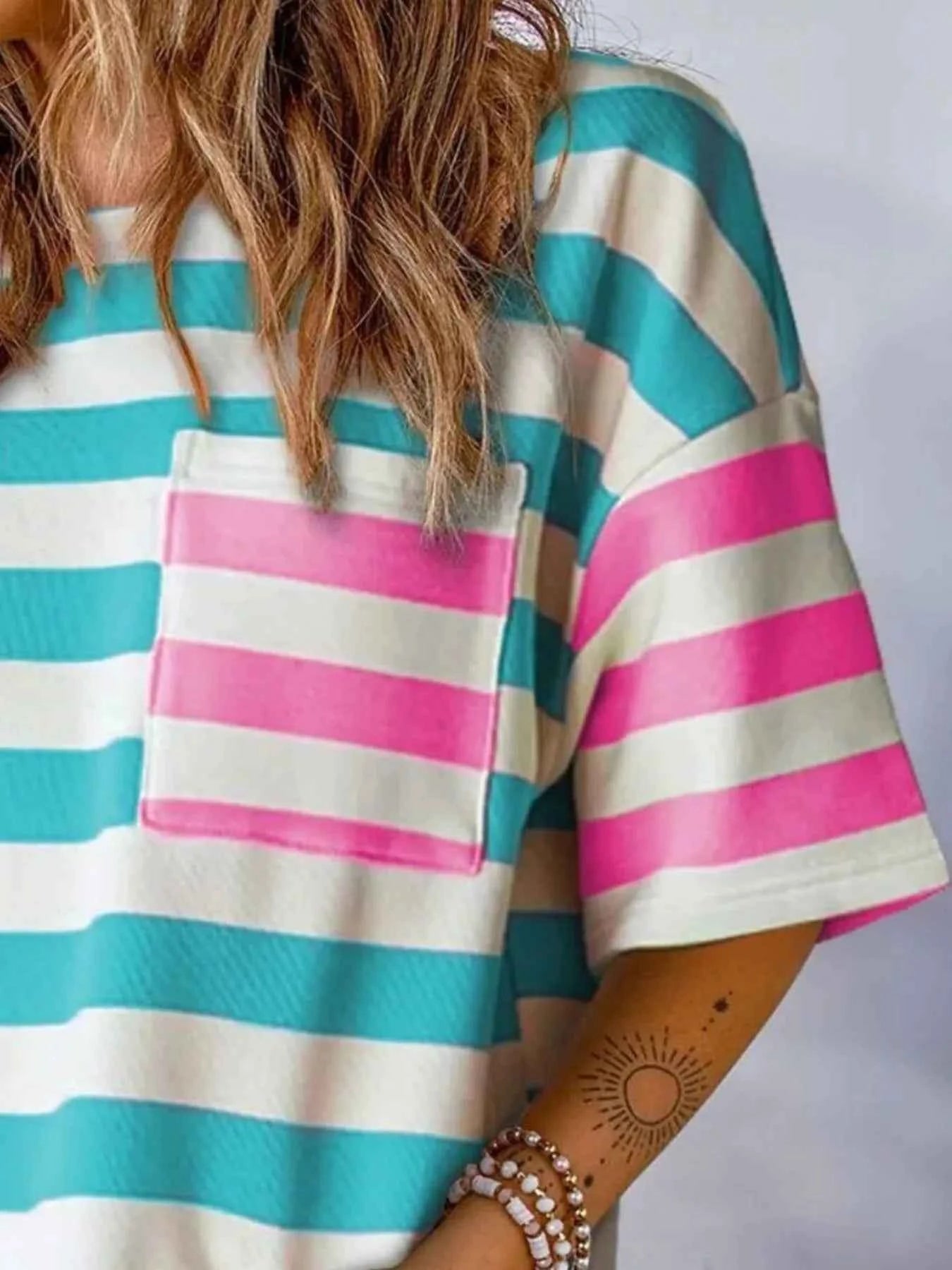 Striped Oversized Short Sleeve T-Shirt f6938c0b-6a28-4079-938e-52588df449e1-Max-Origin