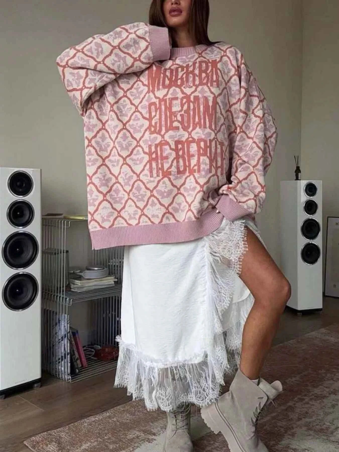 Letter Round Neck Long Sleeve Sweater f7570d36-41e5-425b-81b5-5a84c5246200-Max-Origin