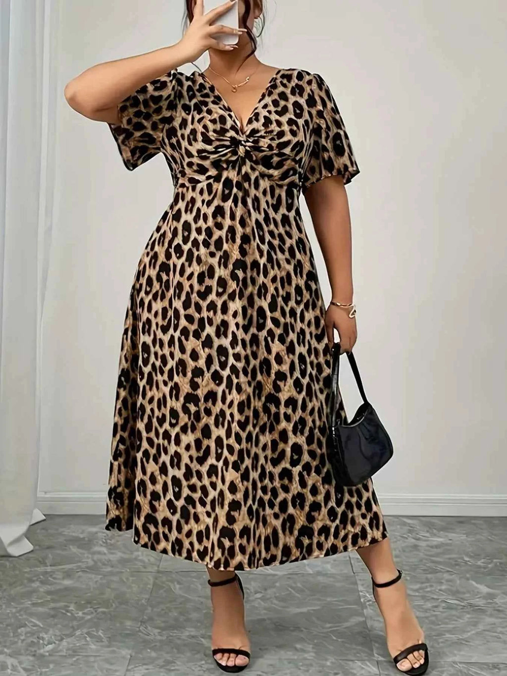 Plus Size Twisted Front Leopard Short Sleeve Dress Leopard f8ef7cbf-0570-4f75-912b-82683c091e18-Max-Origin