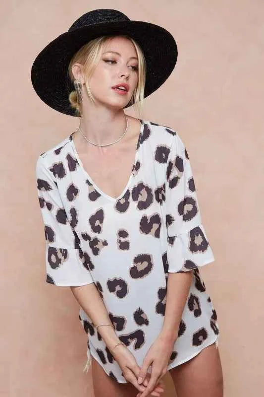 BiBi Leopard Printed V Neck Woven Top with Ruffled fa311d02754649ccb9202d1c3f527776-Max-Origin