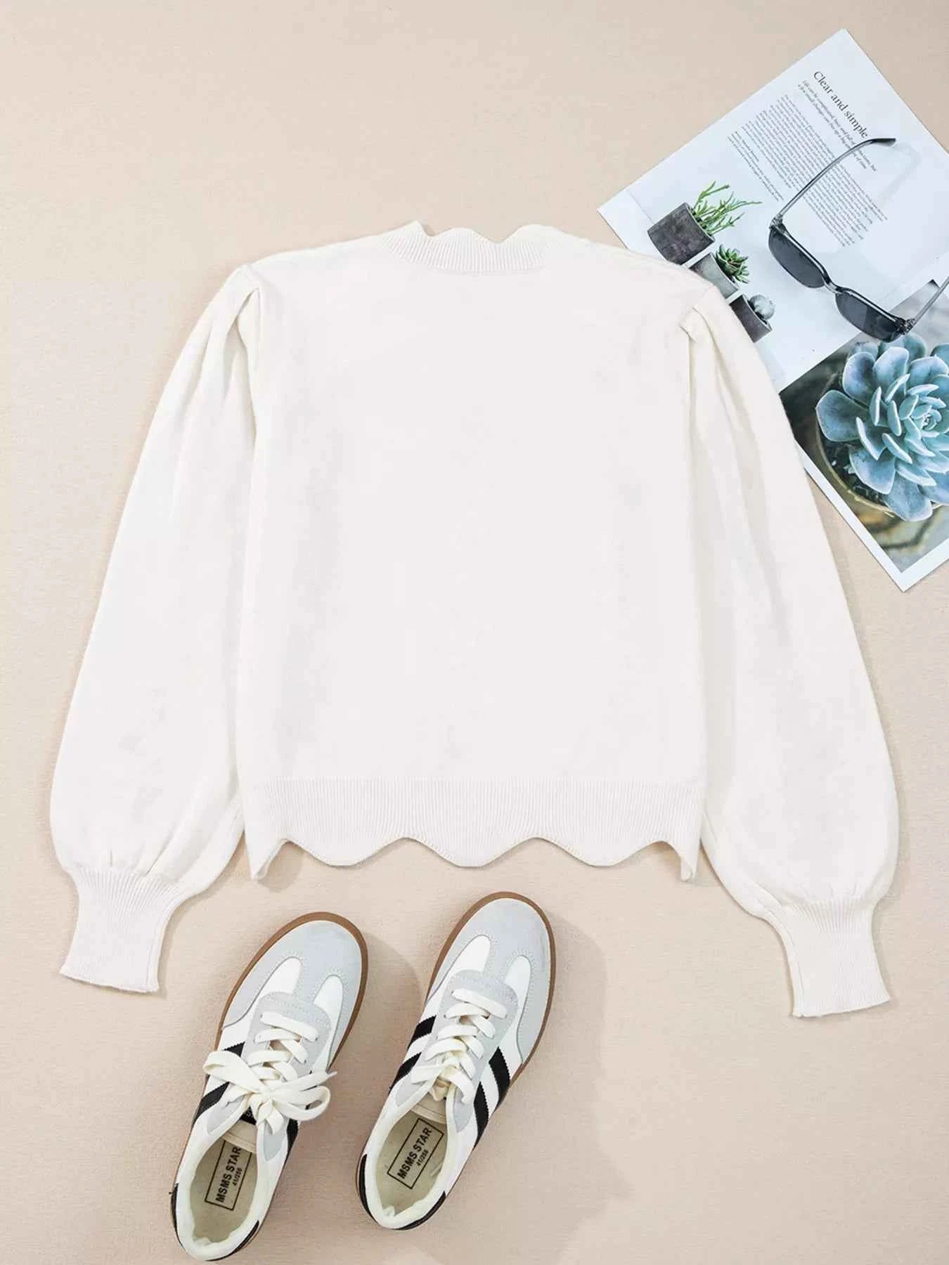 Floral Embroidered Scallop Hem Cropped Sweater fc162c74a94b466ea64e7e6266647c75-Max-Origin