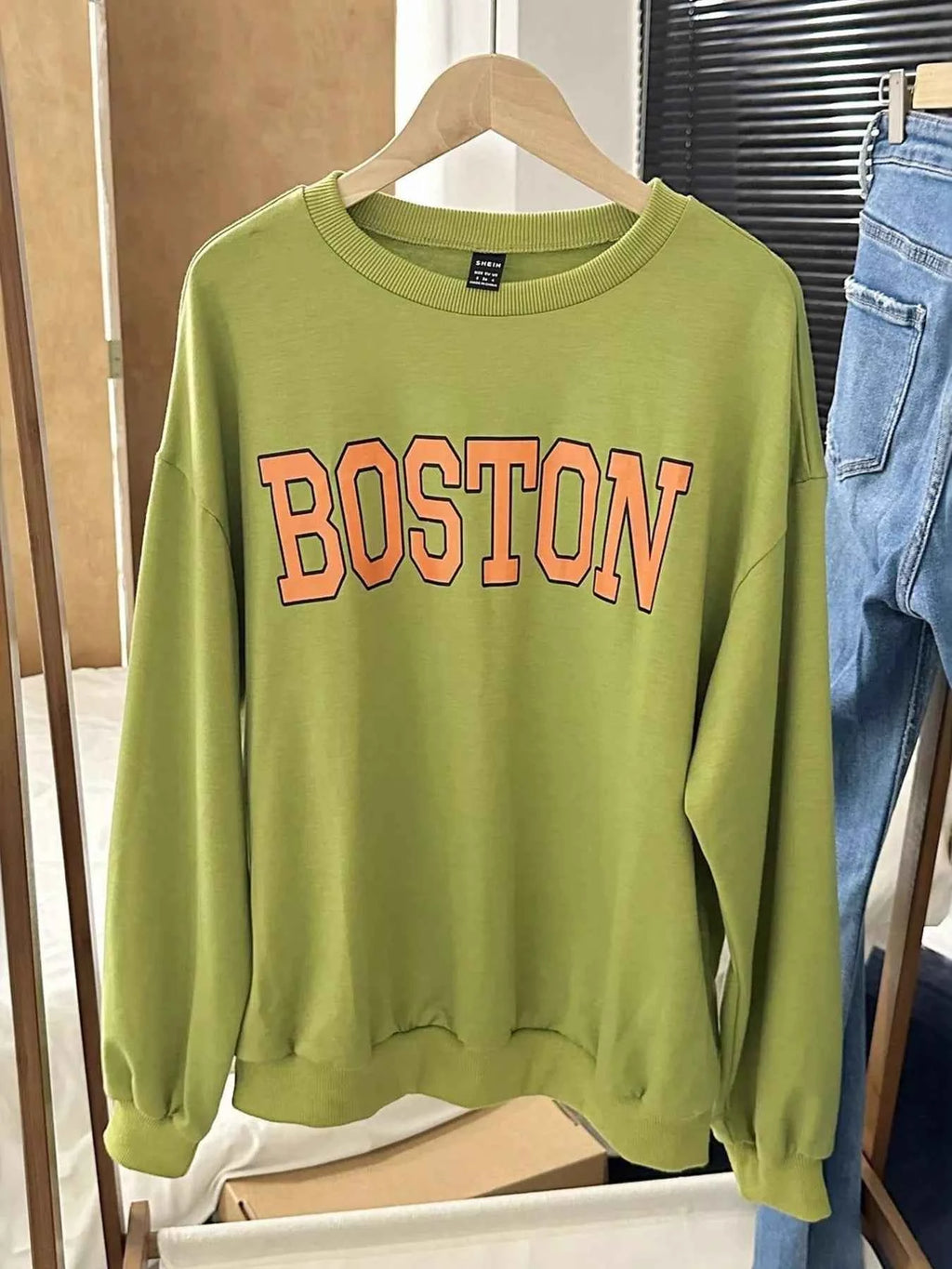Men's Boston Graphic Oversized Crewneck Sweatshirt fd4bd2d19d0341039bb36a2eabdd9fdf-Max-Origin