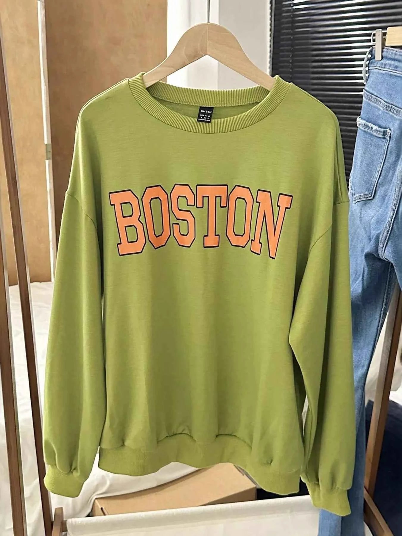 Men's Boston Graphic Oversized Crewneck Sweatshirt fd4bd2d19d0341039bb36a2eabdd9fdf-Max-Origin