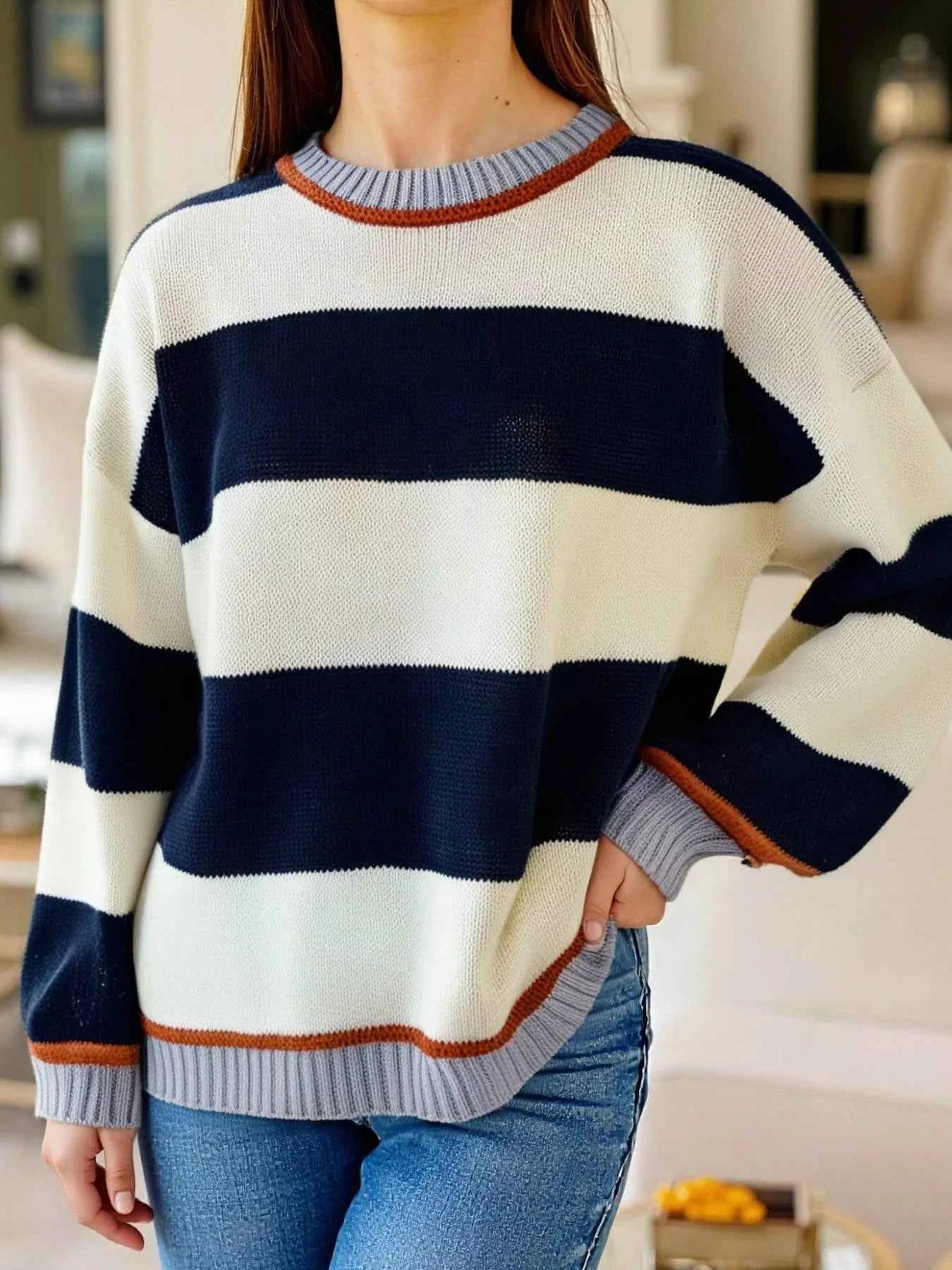 Color Block Round Neck Sweater fd52c1c3-4d96-41a3-8204-fa1d984e4030-Max-Origin