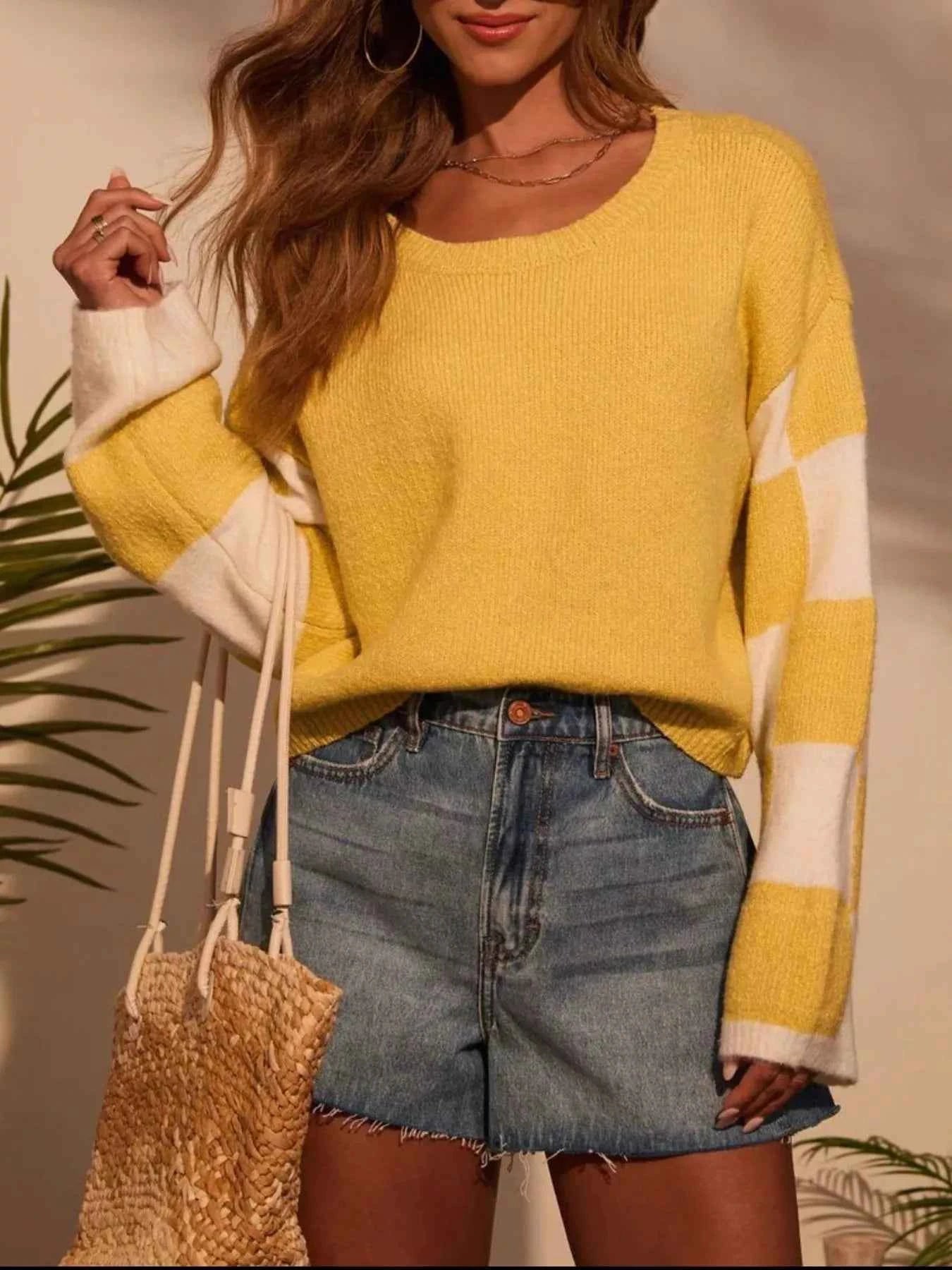 Color Block Long Sleeve Sweater Blue fd579b5f-56fb-4f24-9af8-f605637ff418-Max-Origin